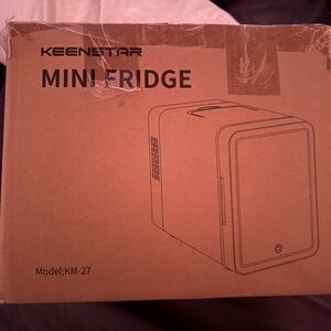 Keenestar Mini Fridge